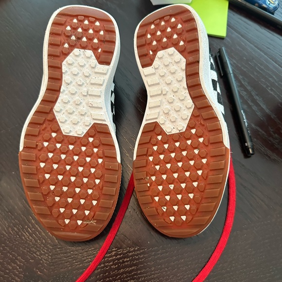 VANS KIDS CHECKERBOARD ULTRARANGE RAPIDWELD SHOES - Picture 7 of 8